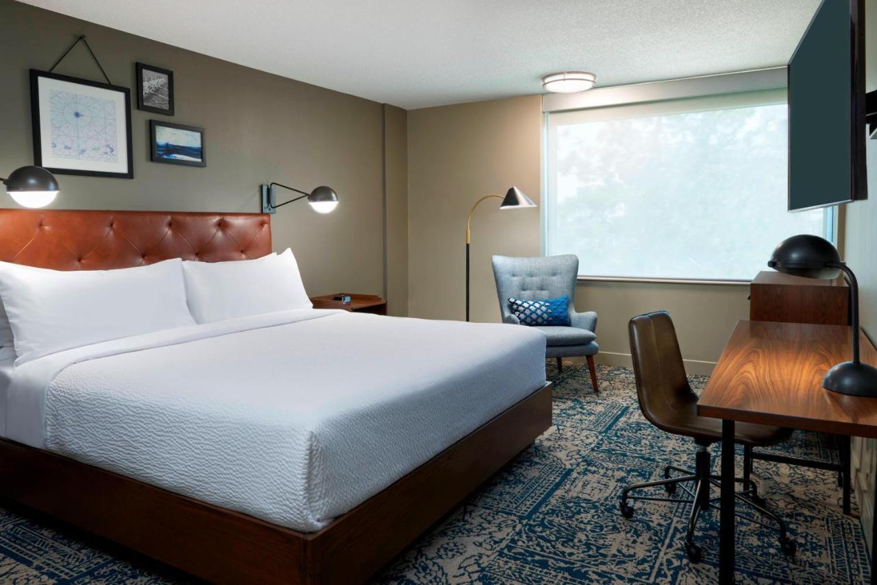 Four Points By Sheraton Toronto Airport Mississauga Exterior photo