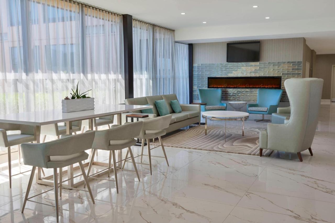 Four Points By Sheraton Toronto Airport Mississauga Exterior photo