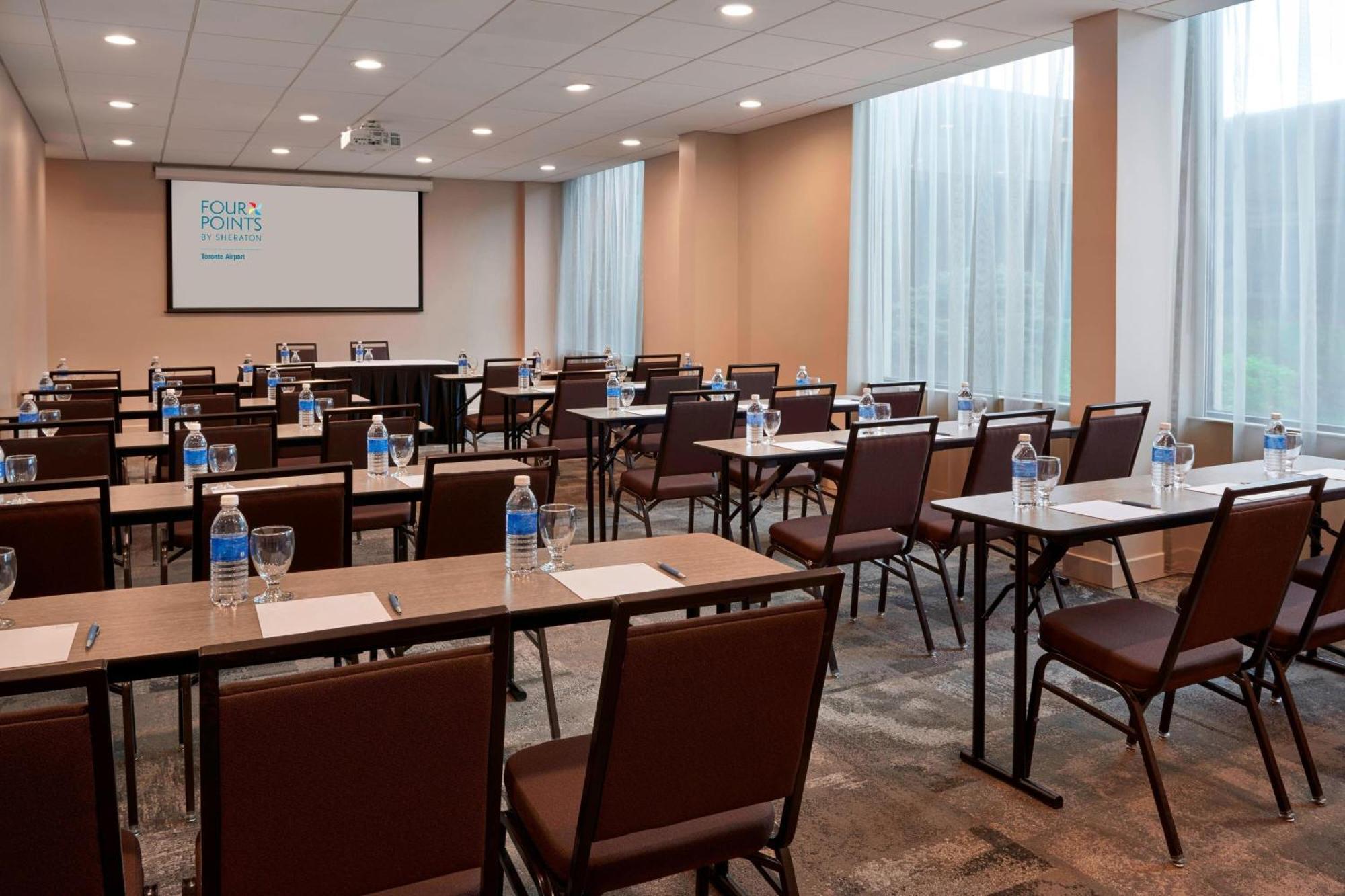 Four Points By Sheraton Toronto Airport Mississauga Exterior photo