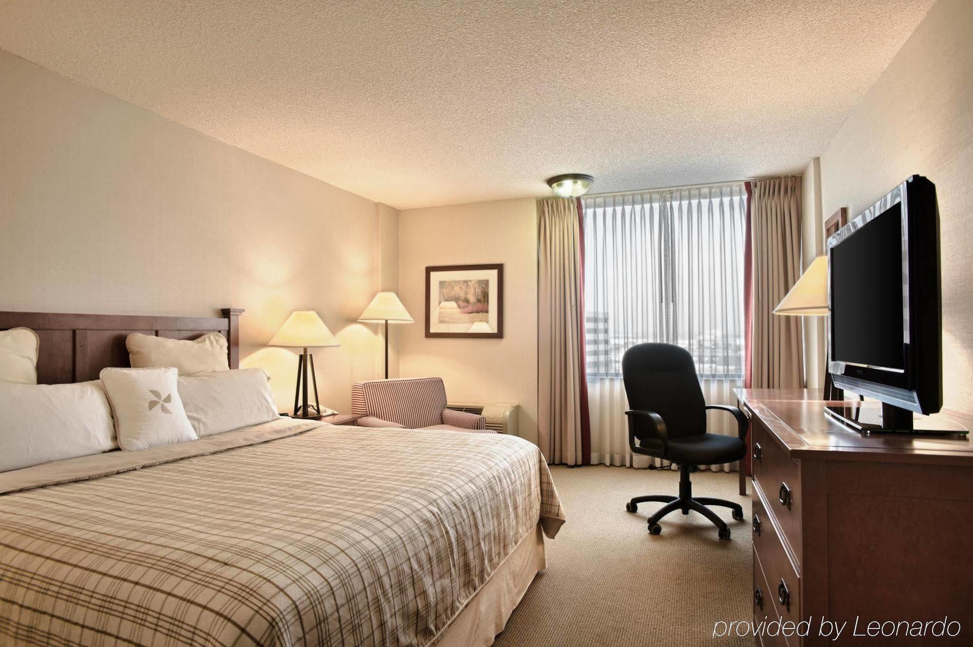 Four Points By Sheraton Toronto Airport Mississauga Exterior photo